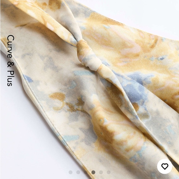 Curve & Plus Illusion Floral Ruched Midi Dress - Picture 4 of 5